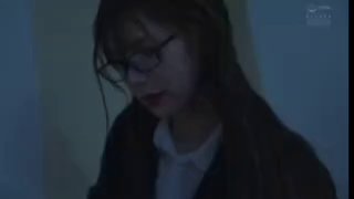中学妹子修长美腿的袜袜秀，绝对领遇超诱人